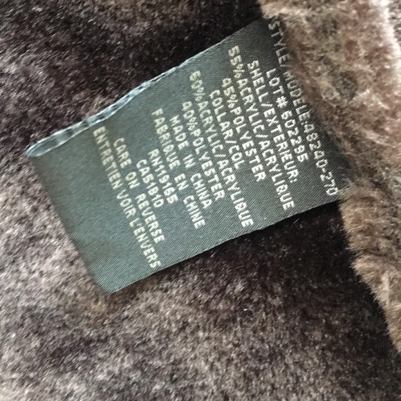 Tribal Faux Fur Vest - Picture 5 of 6